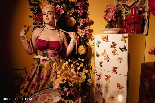 48151351491278987341478858338362052460 thumbnail