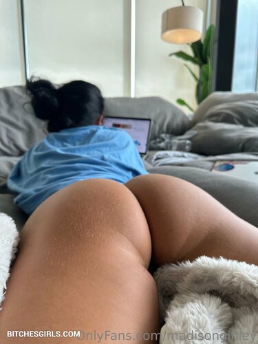 237420839616424822863875231085660477555 thumbnail