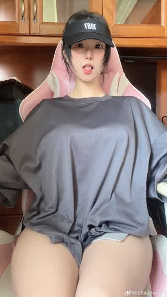 8c2576c35c0a18f8ebaadc7fb832fcade30707dcc27d78a6d0dbff8f426a13a9 thumbnail