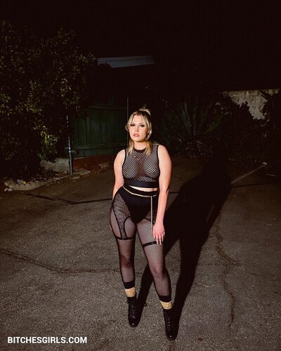 328428723938121576661520432284239577776 thumbnail