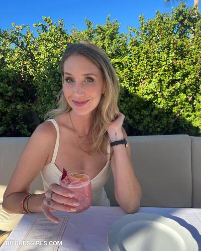 180082670106500302754209667982255695780 thumbnail