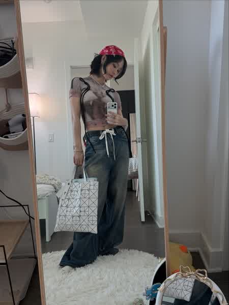 4b8c321a85dd83837606f47926c6fbbd00217446f9b837faf98e0791bd23ac50 thumbnail