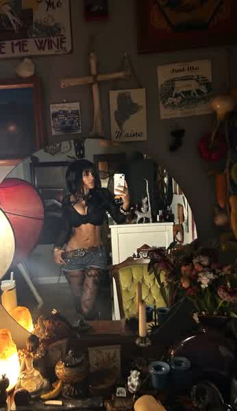 b57744887294a95c4ffd3b5d2498cc75b0f15c0f07f656d8bf6d8690c9b8ac41 thumbnail