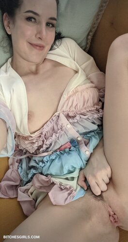 189249388336645140589314891831630309385 thumbnail