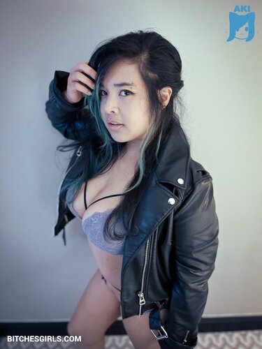 271896599656677801216041048992707870902 thumbnail