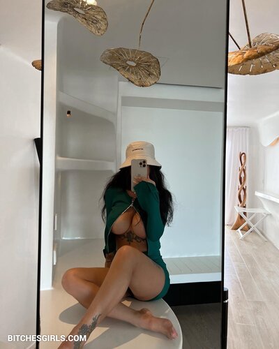 94406185590041342362144373258807674296 thumbnail