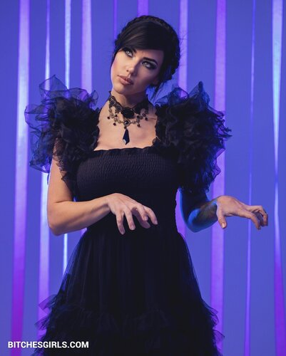 117642605260052237880690683918028512353 thumbnail