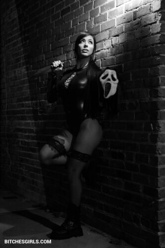 25646072693679952233450709795107057372 thumbnail