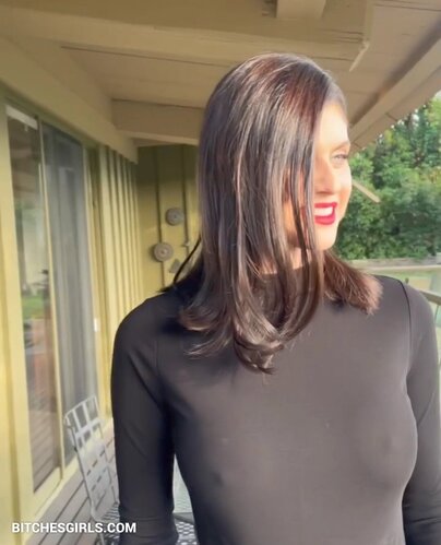 230277371312218797961637000520475134913 thumbnail