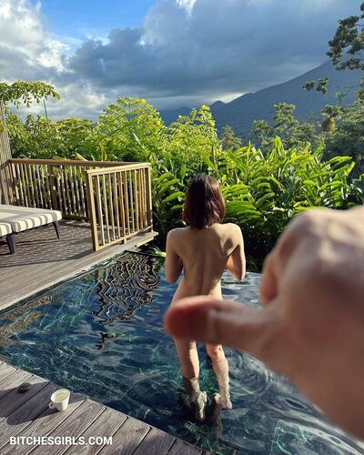 313277930895625278137303357429909054995 thumbnail