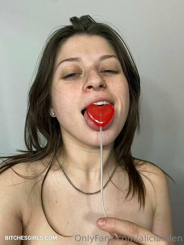 224071596226378448569081123389271304153 thumbnail