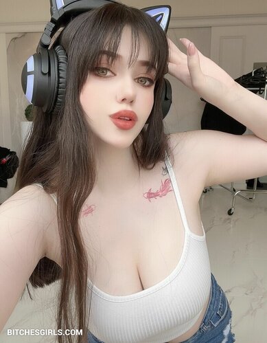 202725348429471949367207338602609221816 thumbnail