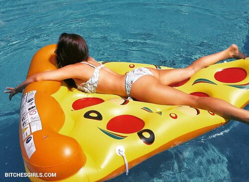 62484439543045642248377875616199446551 thumbnail