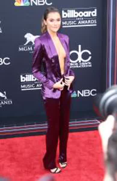 201f4a598e0373c71c7458aa6a9f75c5ddf44059f456d5d09fc6c501f6163fed thumbnail