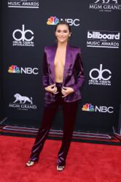 71c878a2d6b58ddf3dfbc54fb12f49298122affa27c19040291f969fcf621992 thumbnail