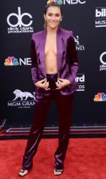 7a8b411c7b17ebda9edf0742a378eb44503a7e991cc396d2587036fa136ff873 thumbnail