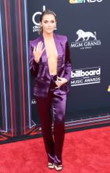 c3d9bb181c0ae29ca6b25f3c2828448ce6e6dd785576ef9845efc3d50853a1d8 thumbnail