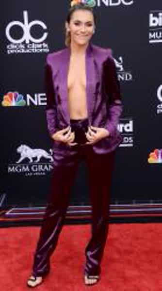 d1af6877a8ac0c1486829be7786f5770a50ab64aabb1d5dbc6861bee03754cc6 thumbnail