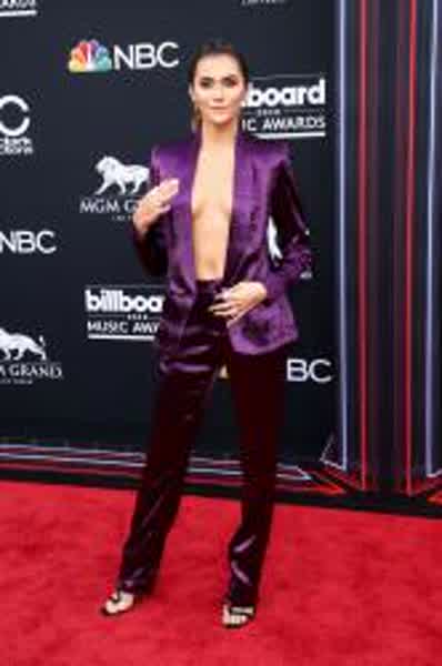 d361a7dc7545e9915321b241337320d6a713b33cd53e4ec6253d7f16c121cc0f thumbnail