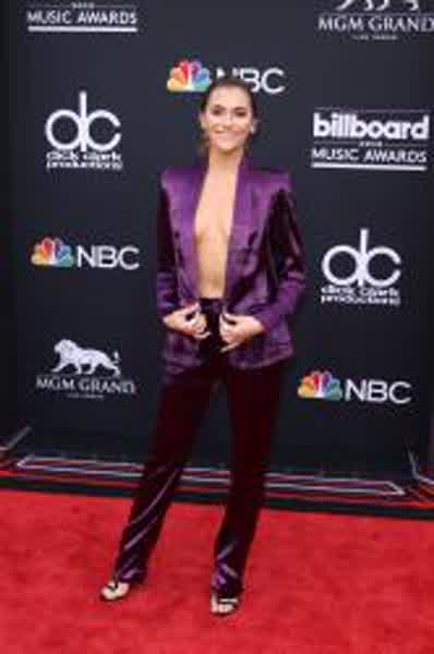 d87f56556205e8a3ada8e8429b7c90f0deeeec318dfdc537a4663fe30e04855d thumbnail