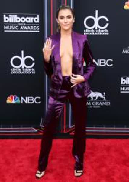 e524562c56f39198e6153cfd61996c7f675c338cdbf4fc48383389bc2345e2f3 thumbnail