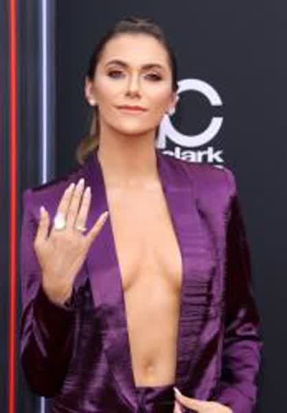 e7c5af8c93cbfd14bbc1b94ec28034ada9a7f2e60da5692e2e2e44474235c8cb thumbnail