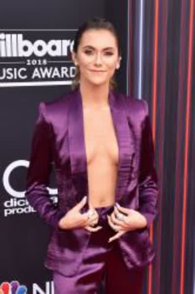 f7234f66a175a12025c53586599c37dd169378efcc9353d50d5c32d5ca57b9d7 thumbnail