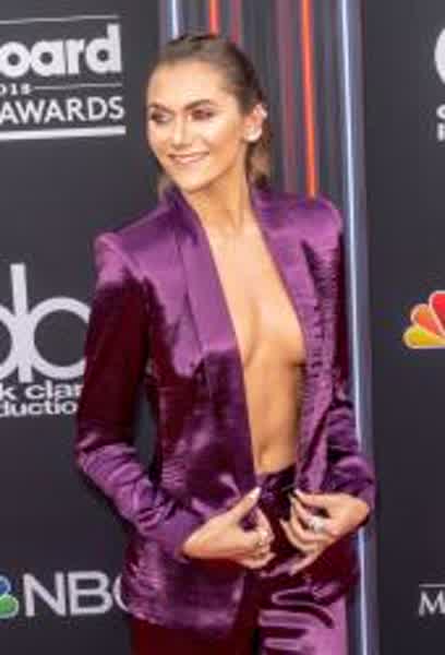 f7443c265b906e5c6bda29217ef9bdff77b4c9772d49d1687855b4b2de80f51b thumbnail