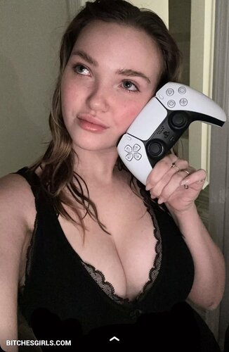 299780917374485942355423901308798427526 thumbnail