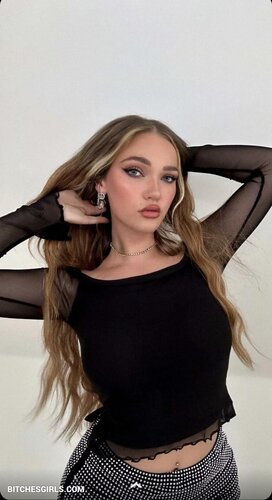 102538518649782631973362924709384366883 thumbnail