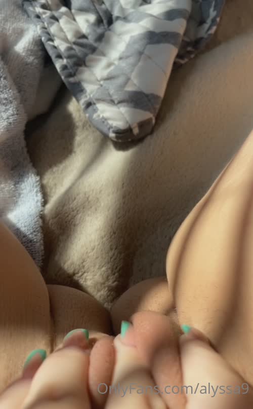 302029820936355564789652281694597858513 thumbnail