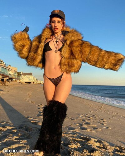 169348744878534886011061641260998546705 thumbnail