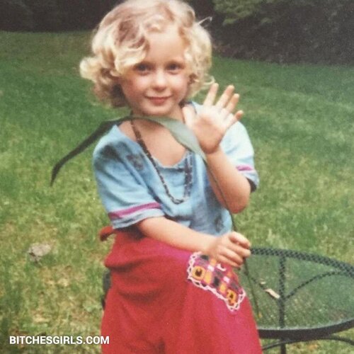 291277420227858550613781173576280684585 thumbnail