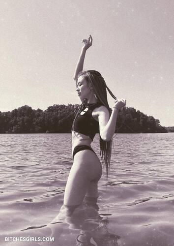 149323941470674187590472003593376757926 thumbnail