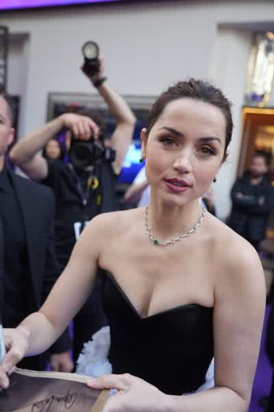 126dfd371a43b551c2c8a45d959e7d7e16acd2bea5678bb3da10fb63a451e608 thumbnail