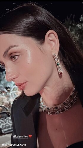 81586117411335002266397746489660856130 thumbnail