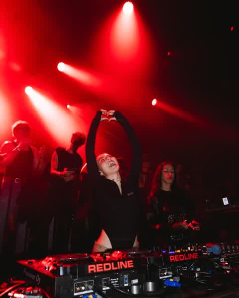 6d2a2d315b5cd48b023479a6b4458b07723a73d0ff9b3eb4c2b072c9ebc8ea98 thumbnail