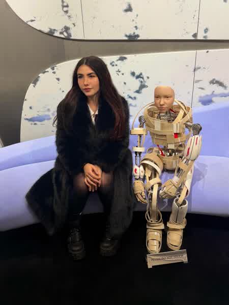 81ca969b9a912a564268f394a2a1480ee68ad8e0e14cee2df350e169804d5a32 thumbnail