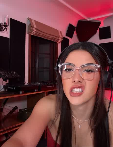 409ea21824c19f32fd66e622f0cddedb848de44417908e93ef823580dbf66ead thumbnail