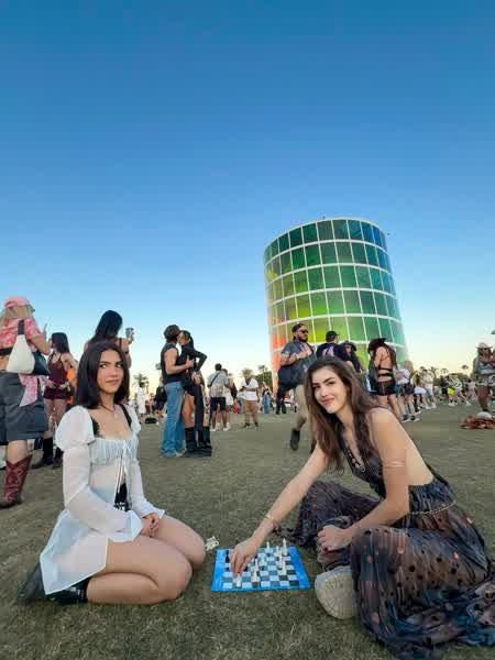 a8c8ed832467854399e1e91ab7cbe3854215fbbb3584970c140182a13ffd3964 thumbnail