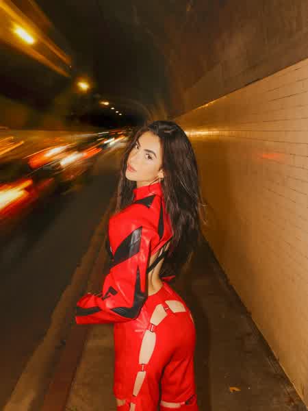 b56653a9eb7b5f7edbd41fa36f2b07c27b28354c4f7c097629fd4c4eb123965b thumbnail