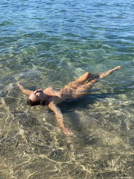 4d14bacdc9e554eb48935cb6539806f810a0f8cd0fe84f69ff09b3f162017eed thumbnail