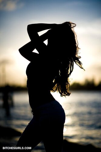 15825061105780754073344799198684303462 thumbnail