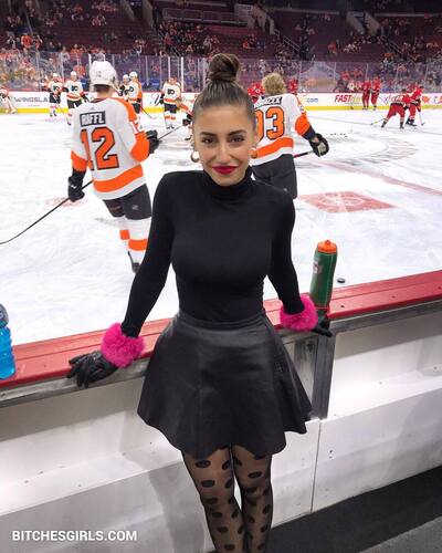 195549683816525619545505335780286851980 thumbnail