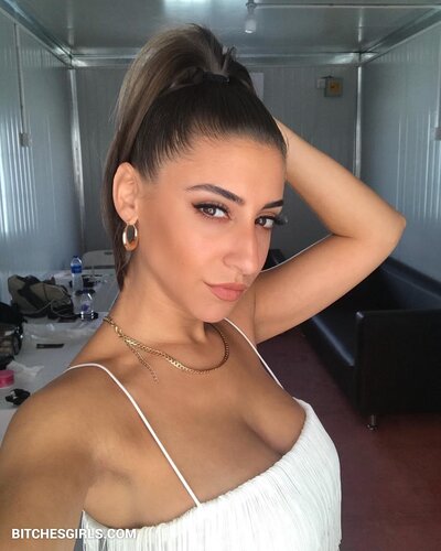 209471961417294889868236293624816304325 thumbnail