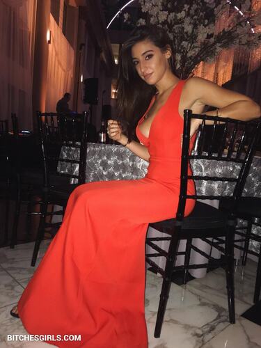 219864845118075209302649392859850424352 thumbnail