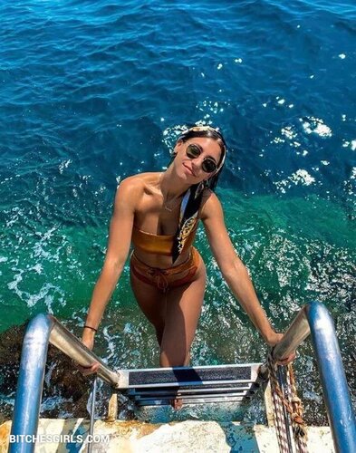 277988088639767838900362567765070576025 thumbnail