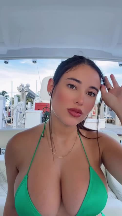 101772279038518743813942074857460581397 thumbnail