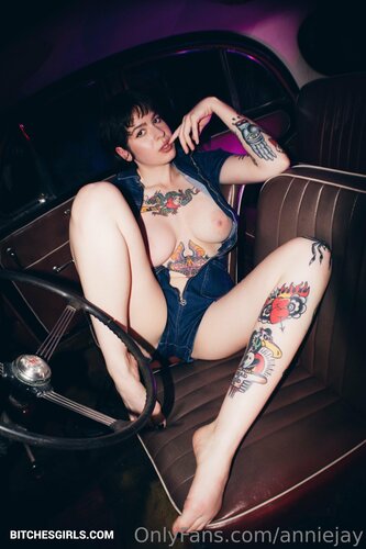 Anisajomha Nude Twitch - Anniejay Onlyfans Leaked Videos