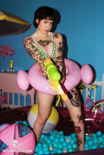 143746789560428390646295220507011836961 thumbnail